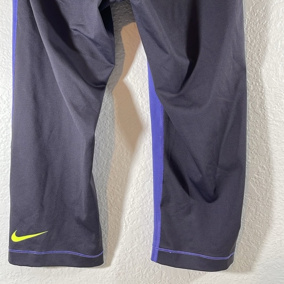 NIKE PRO Base Layer Capri Pants Blue Athletic Workout Gym Size Medium - Picture 6 of 8
